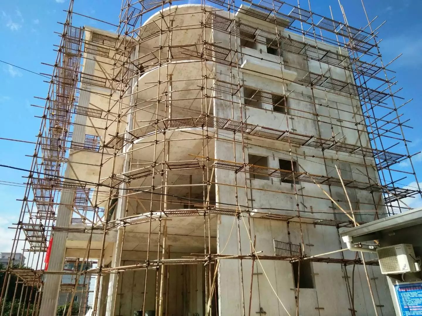 迎泽星河绿色环保装配式建材在福建修建的五层别墅建筑